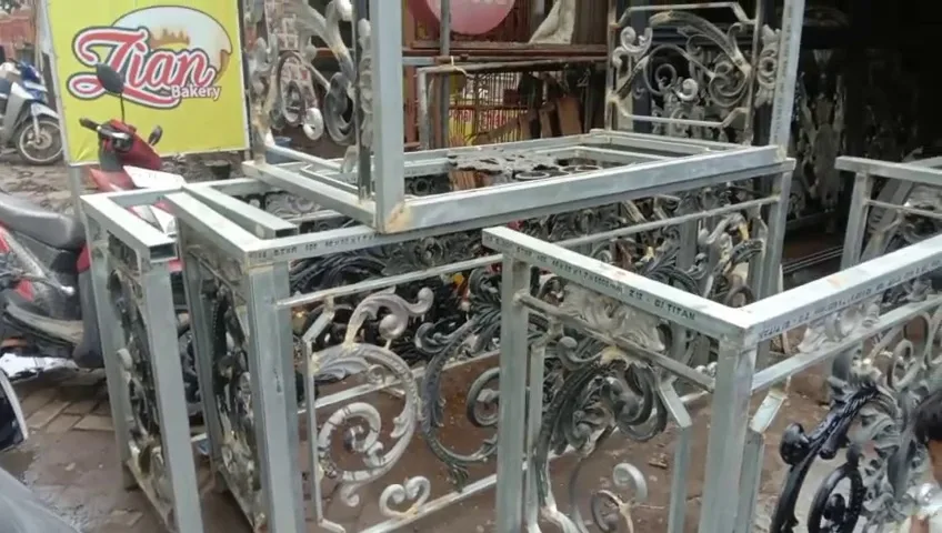Pagar Makassar oleh PT Zepindo